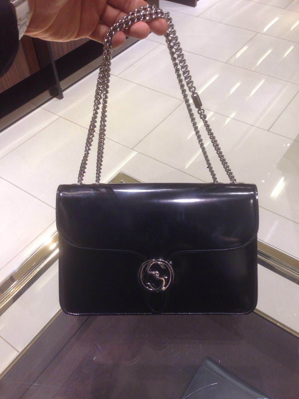 Authentic Gucci Interlocking Polished Shoulder Bag 387606 Black